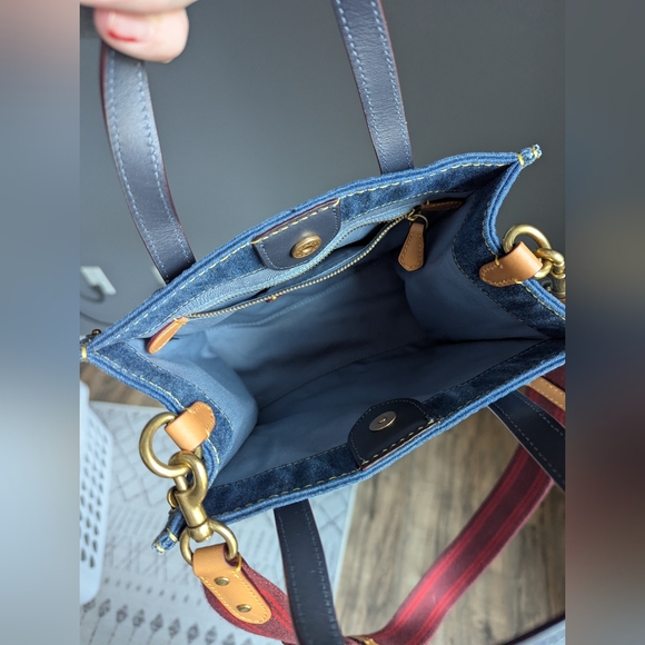 Coach mini denim field tote CA580 Signature denim and refined calf leather. - Picture 10 of 11